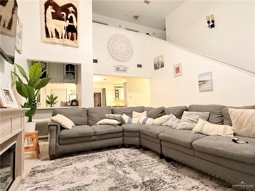 1011 W Douglas Street