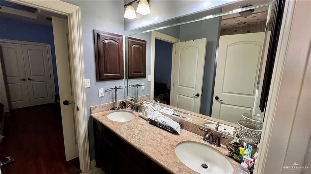 5117 W Hackberry Avenue, McAllen