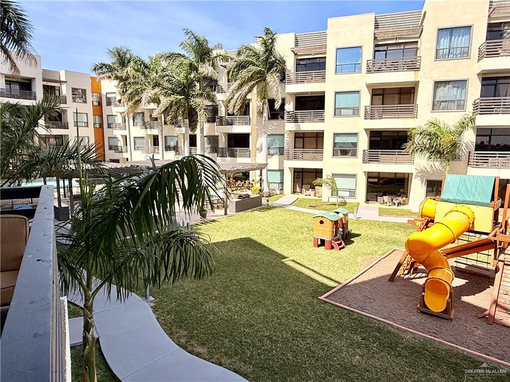 813 Travis Street # 207