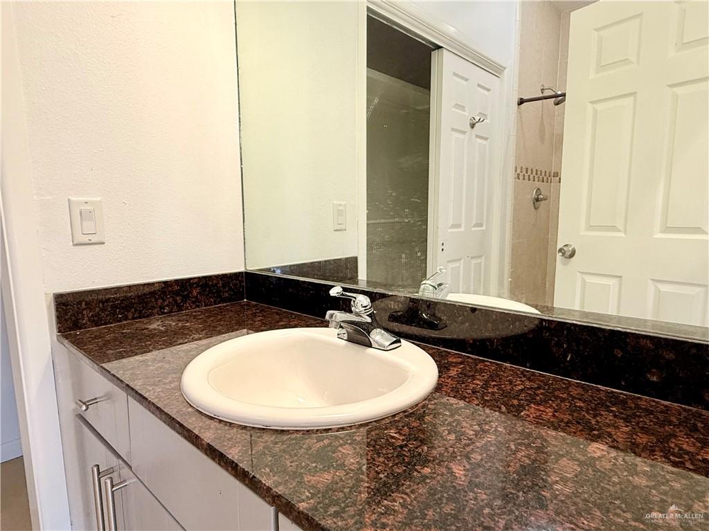 813 Travis Street # 207