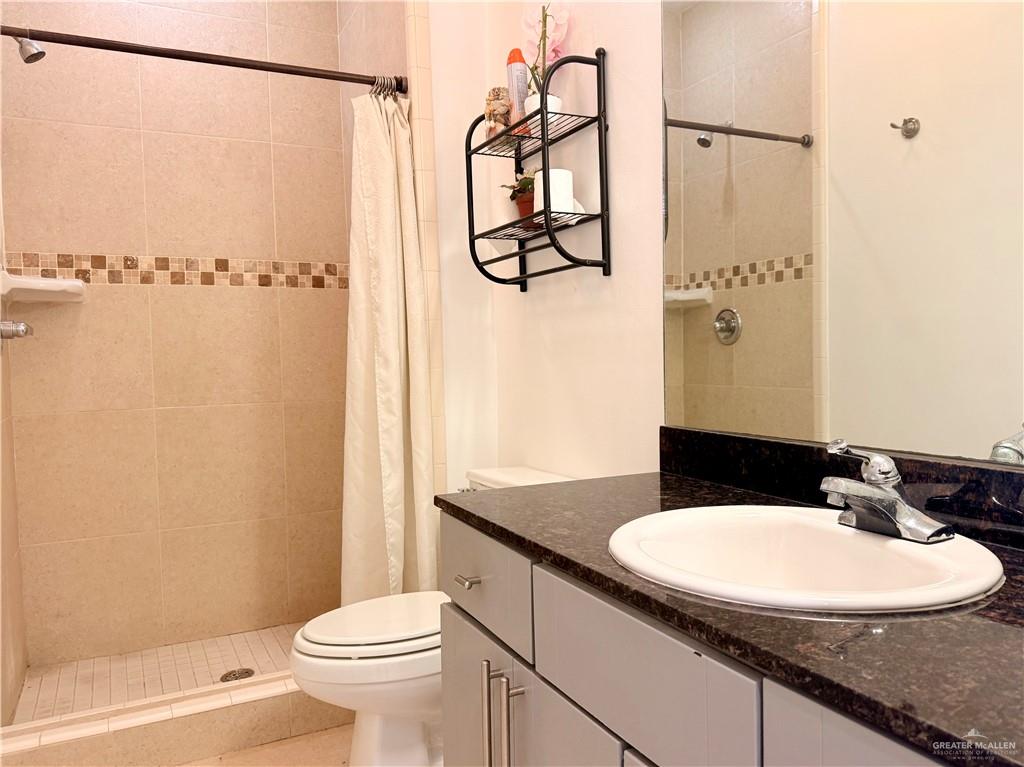 813 Travis Street # 207