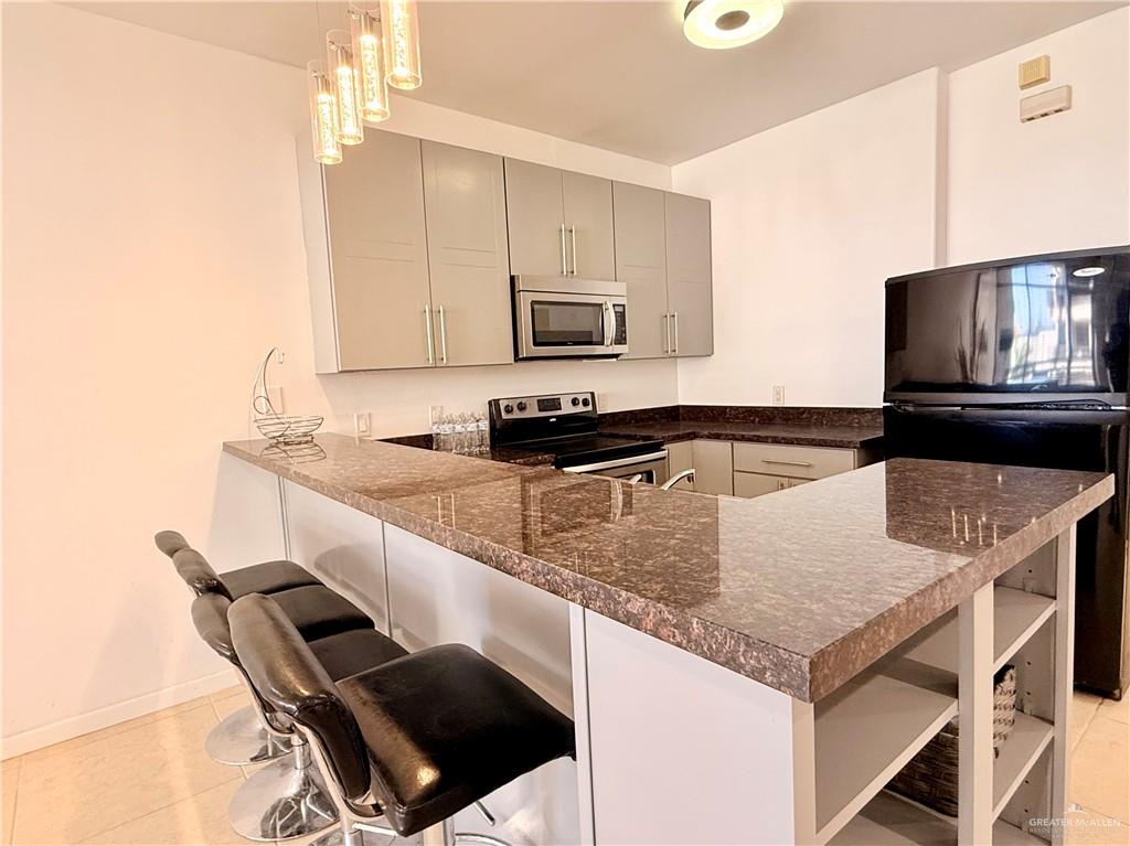 813 Travis Street # 207