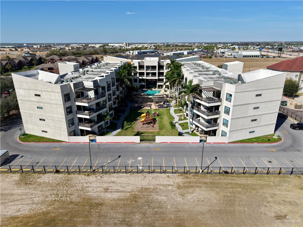 813 Travis Street # 207