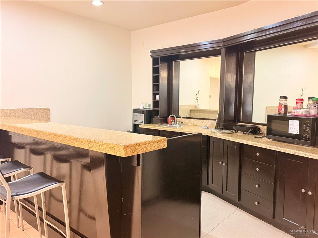 813 Travis Street # 207