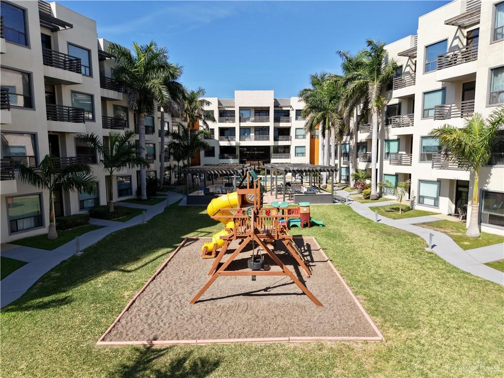 813 Travis Street # 207