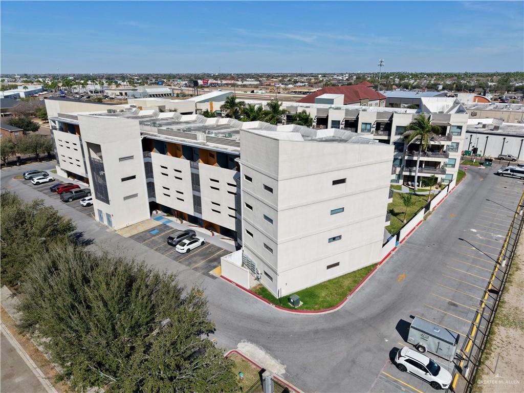 813 Travis Street # 207