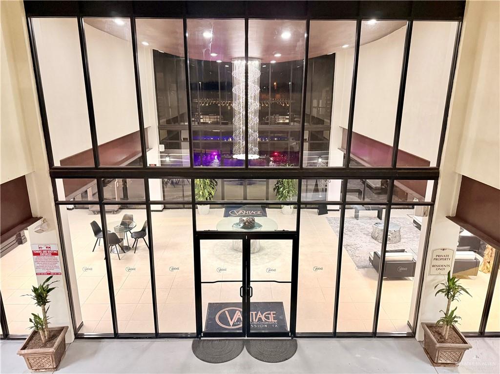 813 Travis Street # 219