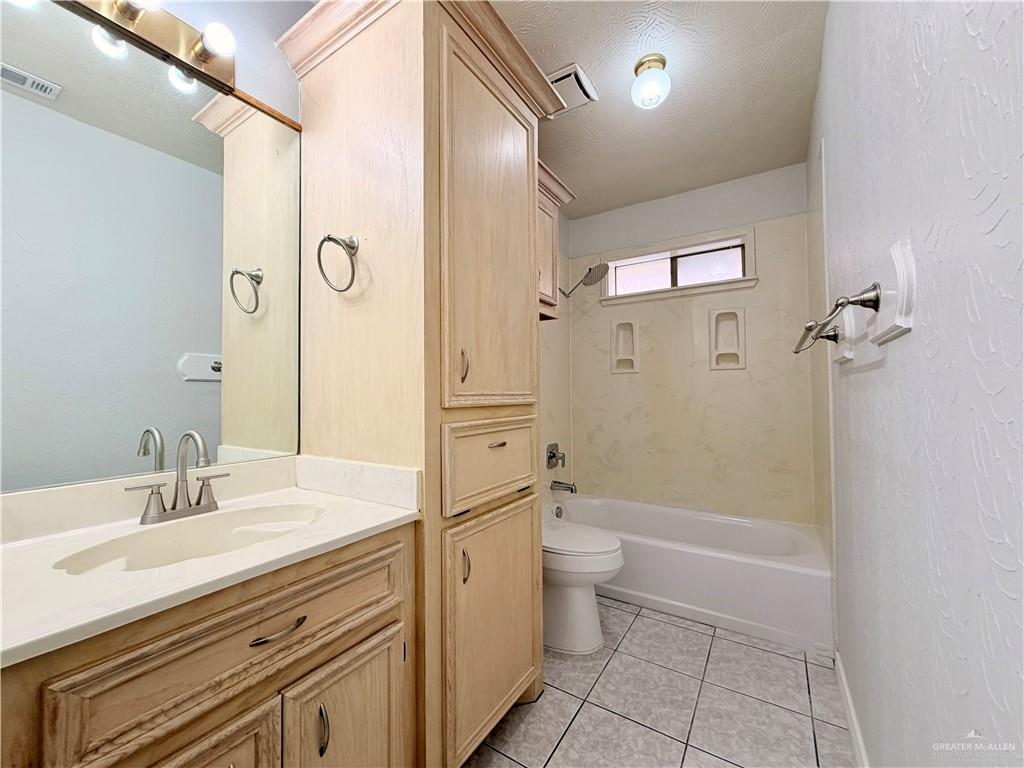 2505 W Sandpiper Avenue, McAllen