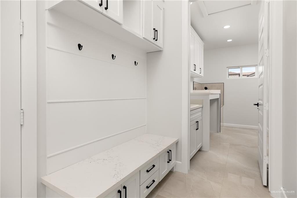 9906 N 23rd Lane, McAllen