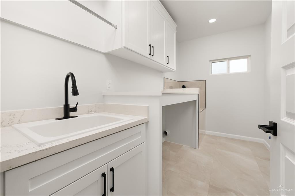 9906 N 23rd Lane, McAllen