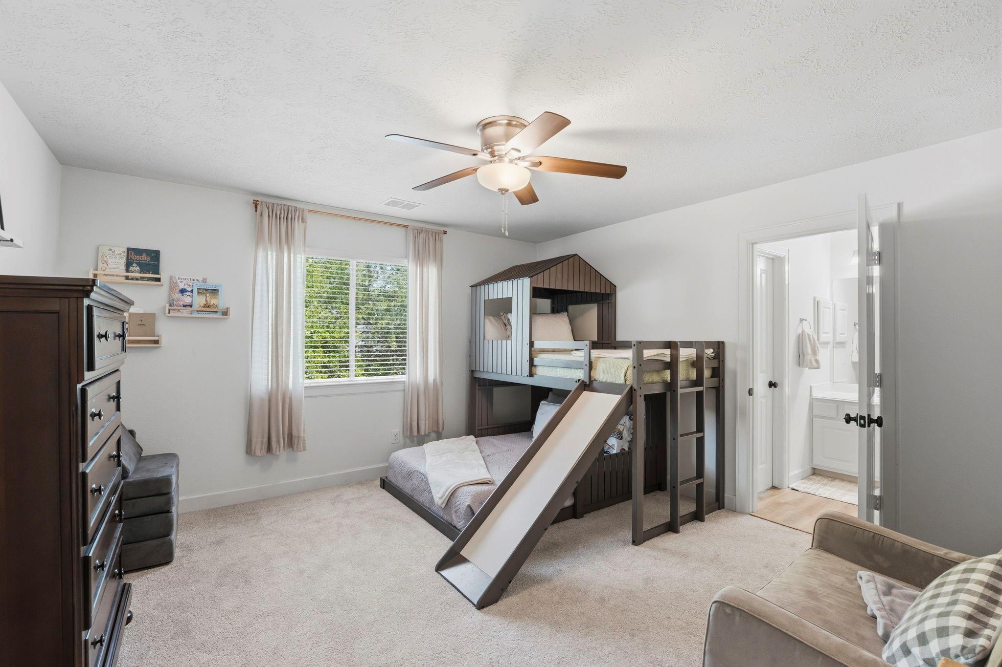 135 Hansom Trail Street