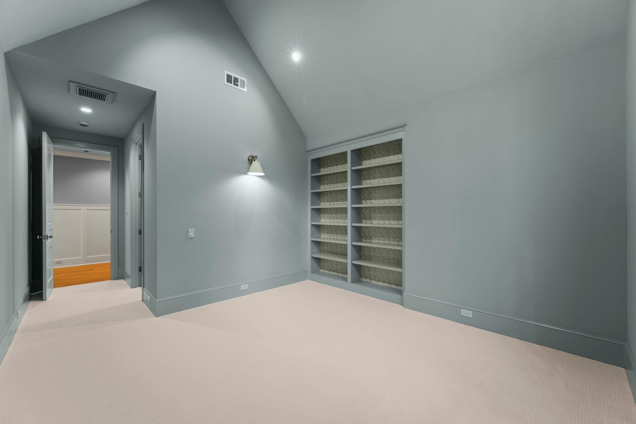 5 Hollymead Drive