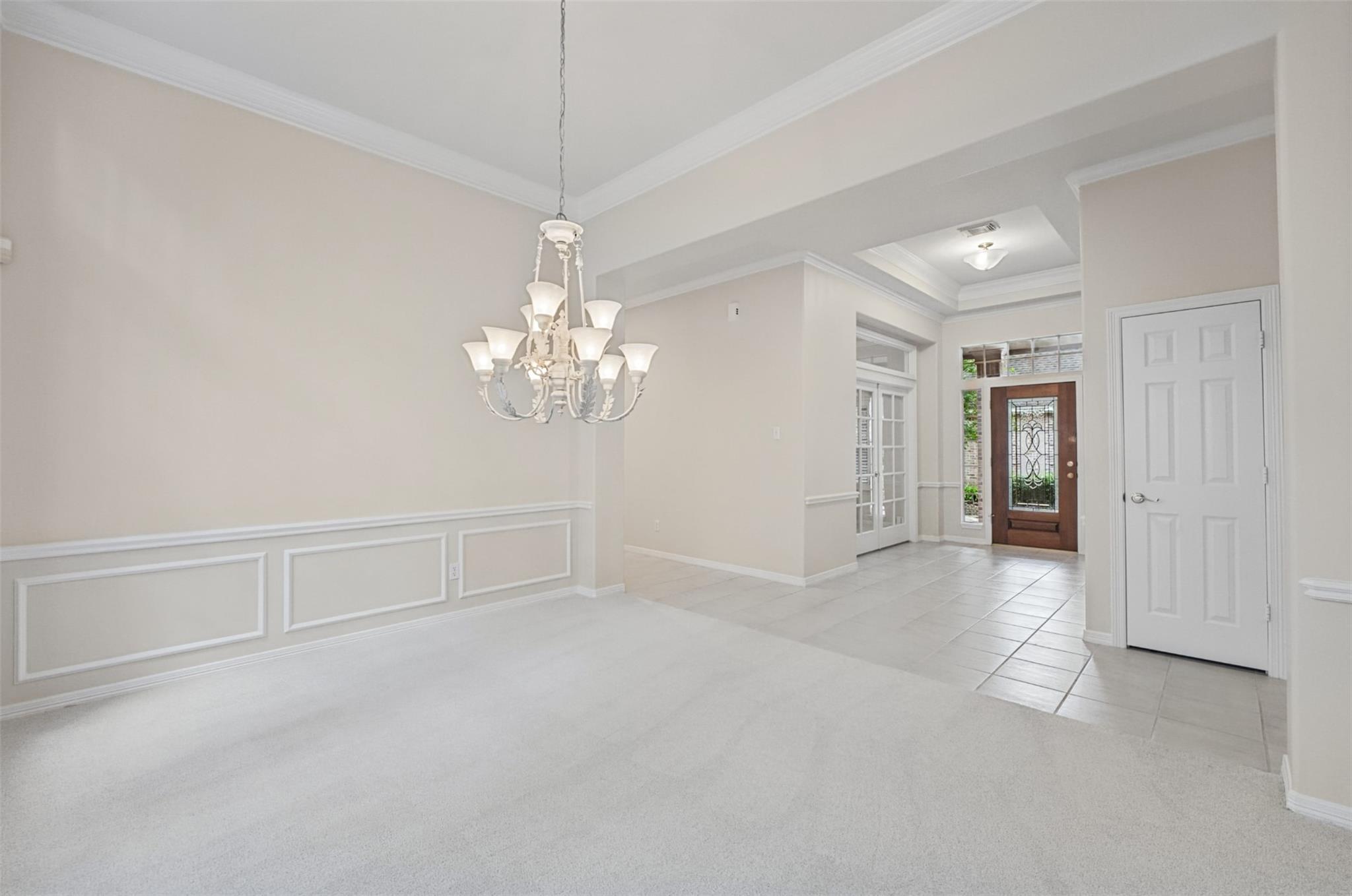 30 N Castlegreen Circle