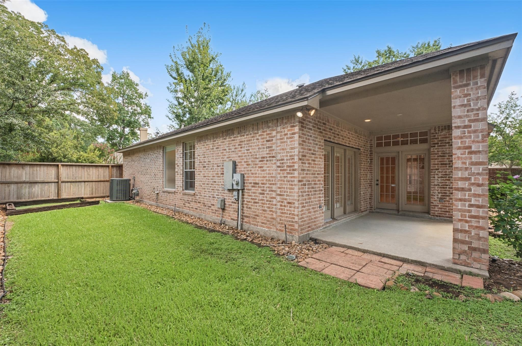 30 N Castlegreen Circle