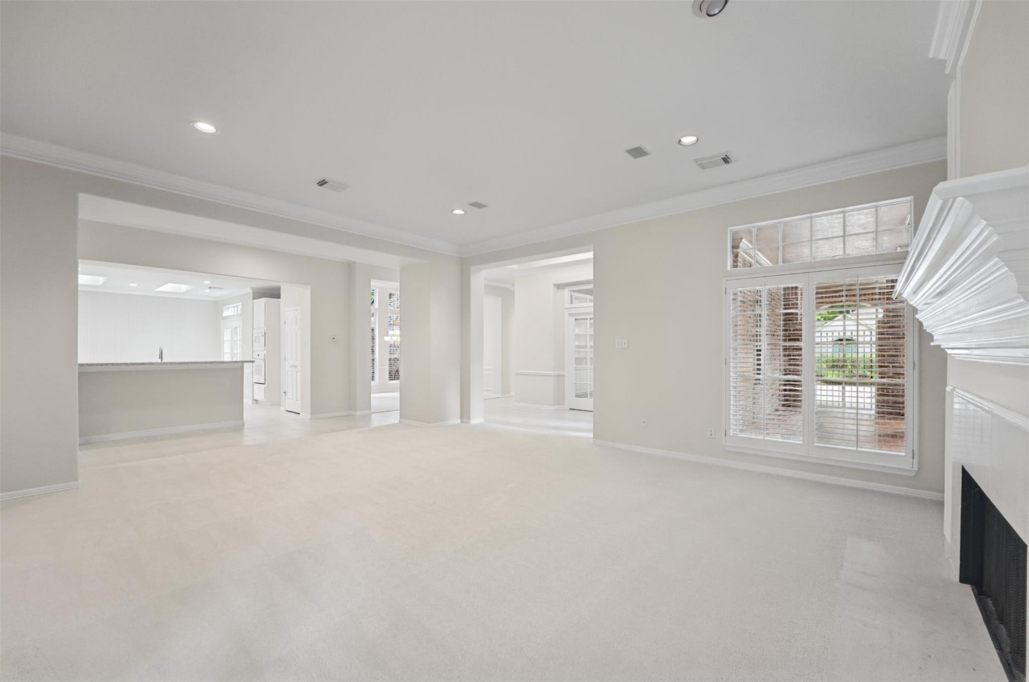 30 N Castlegreen Circle