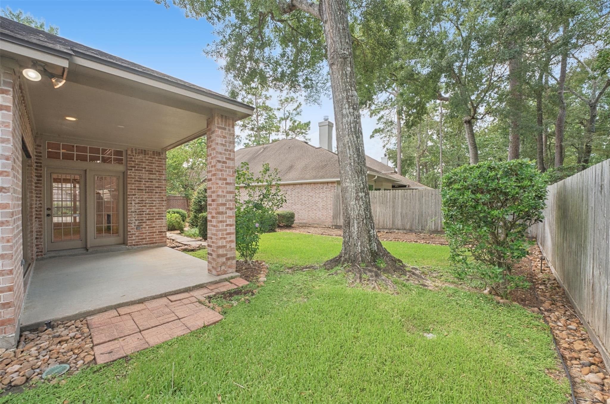 30 N Castlegreen Circle