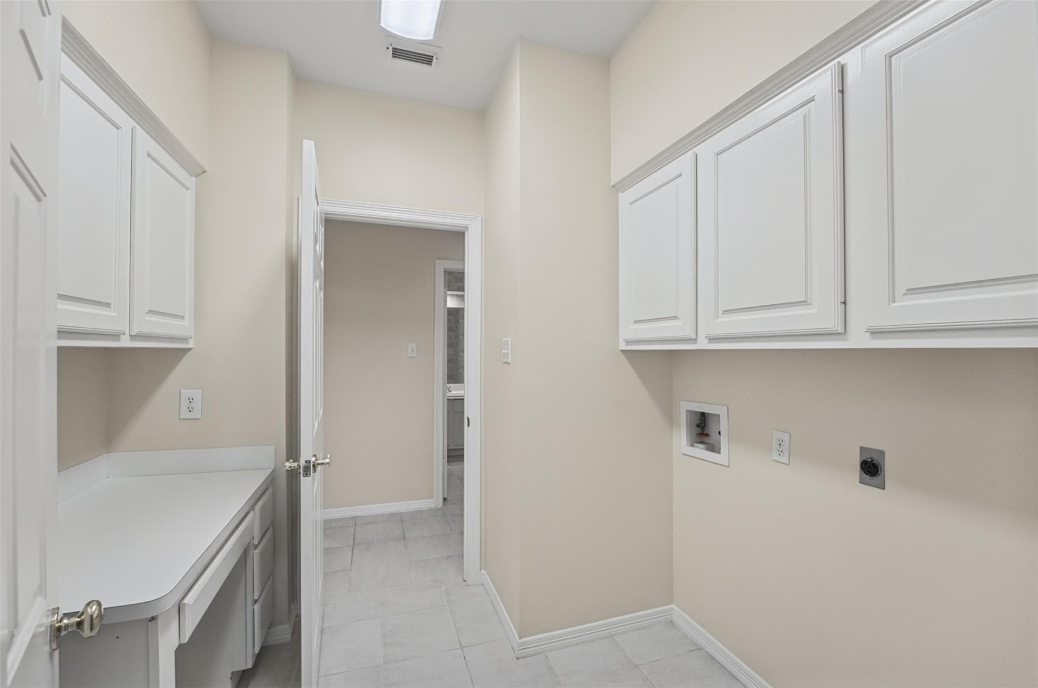 30 N Castlegreen Circle