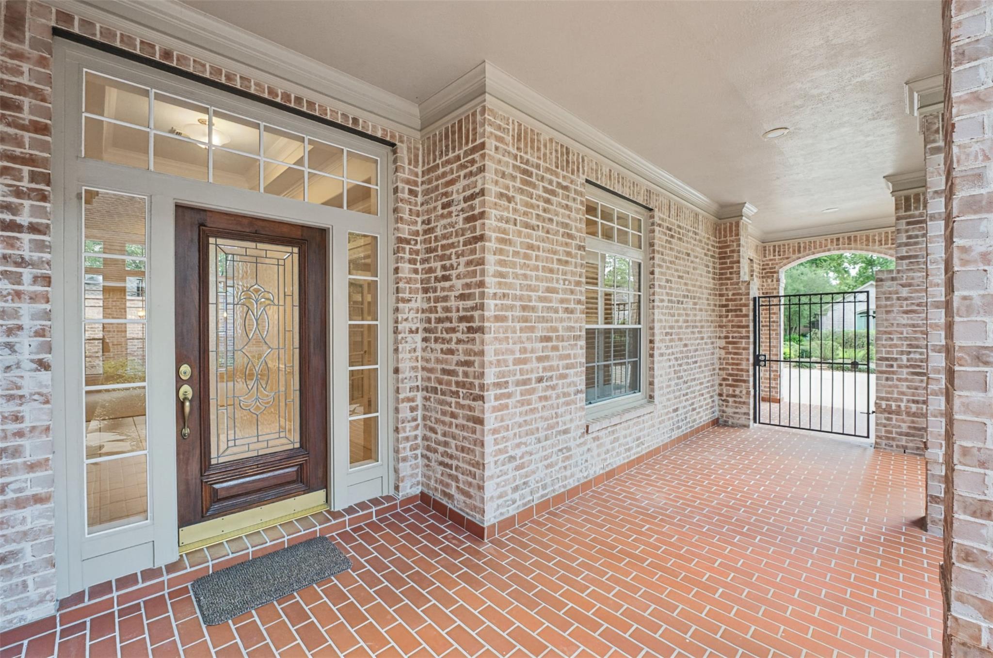 30 N Castlegreen Circle