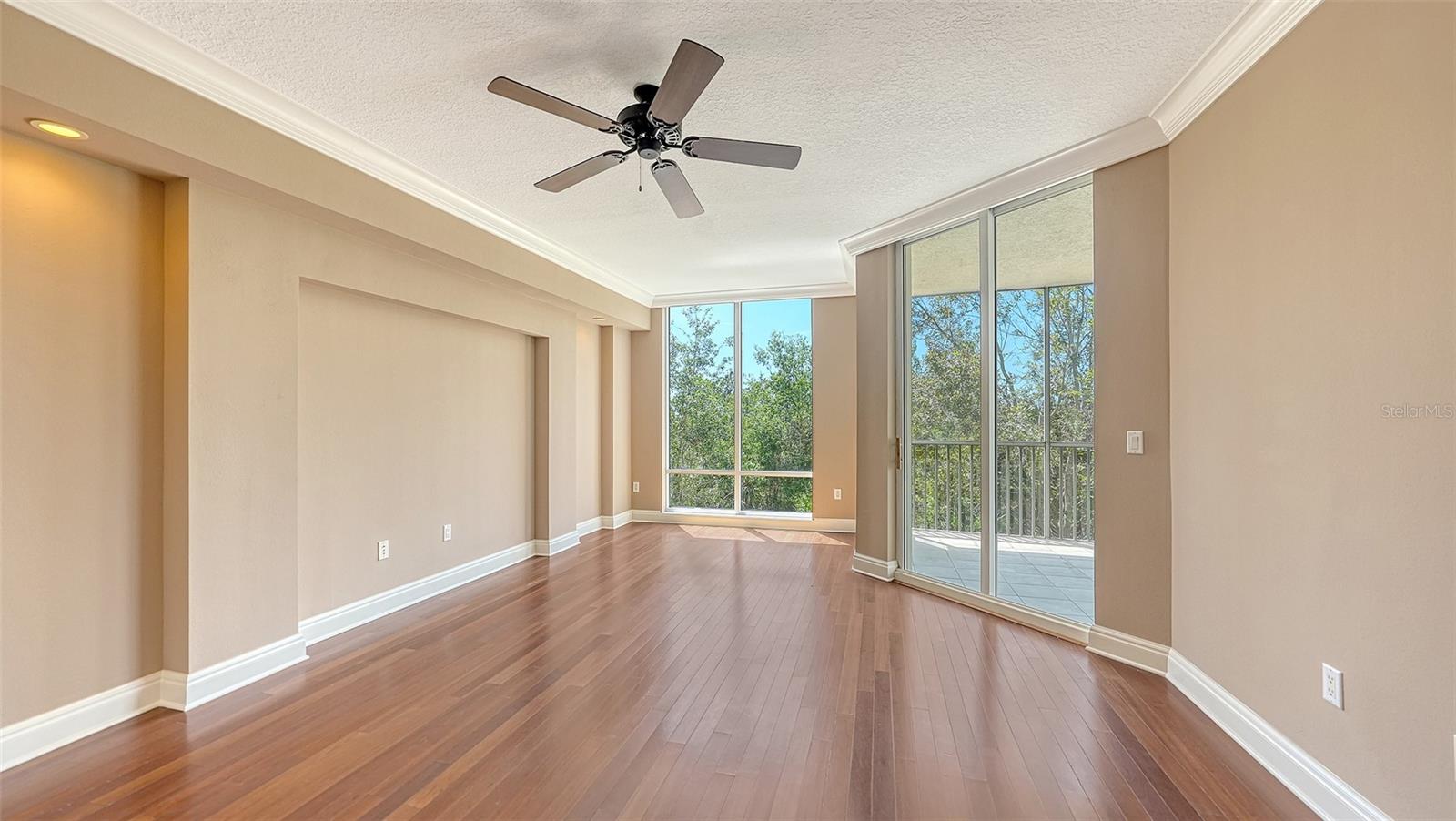 401 N POINT RD #301