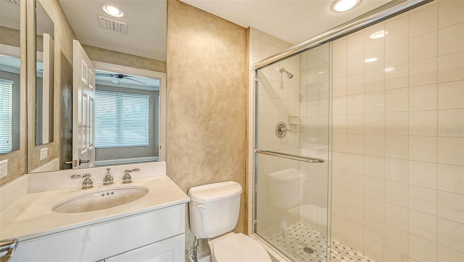 401 N POINT RD #301