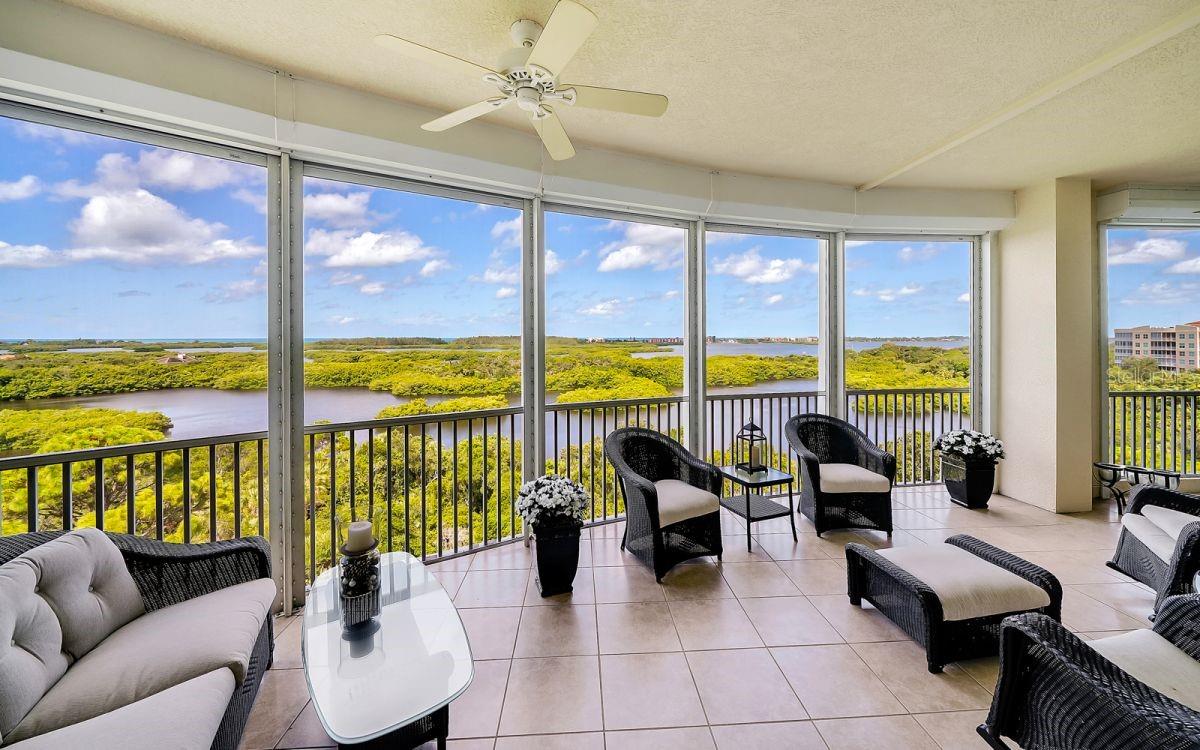 393 N POINT RD #801