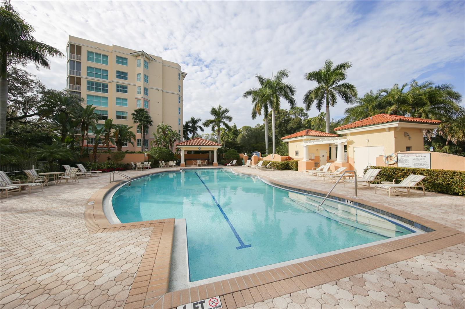 393 N POINT RD #801