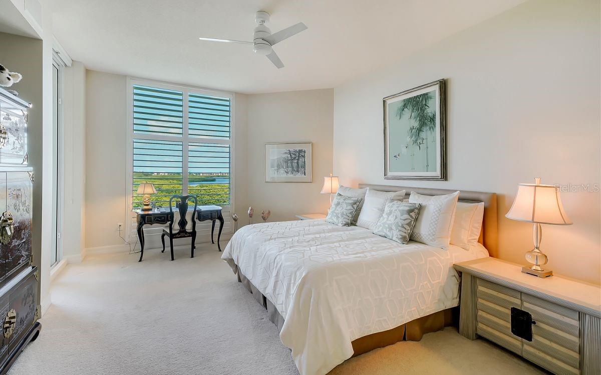 393 N POINT RD #801