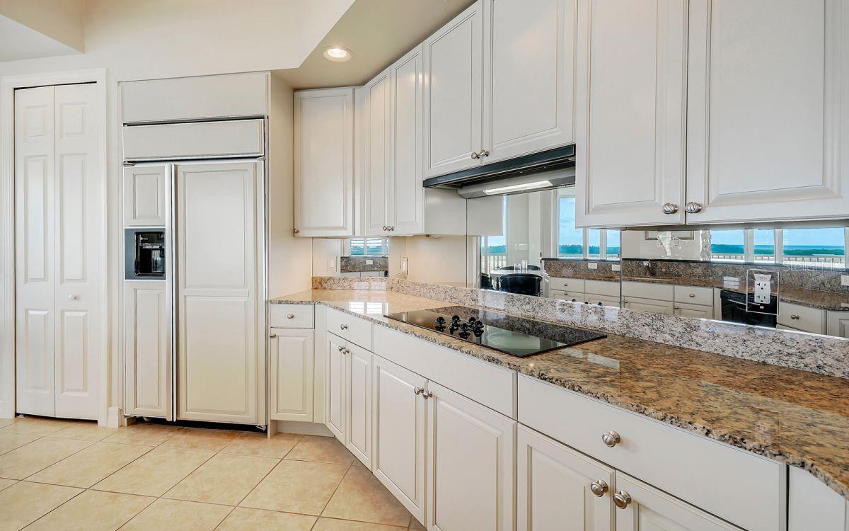 393 N POINT RD #801