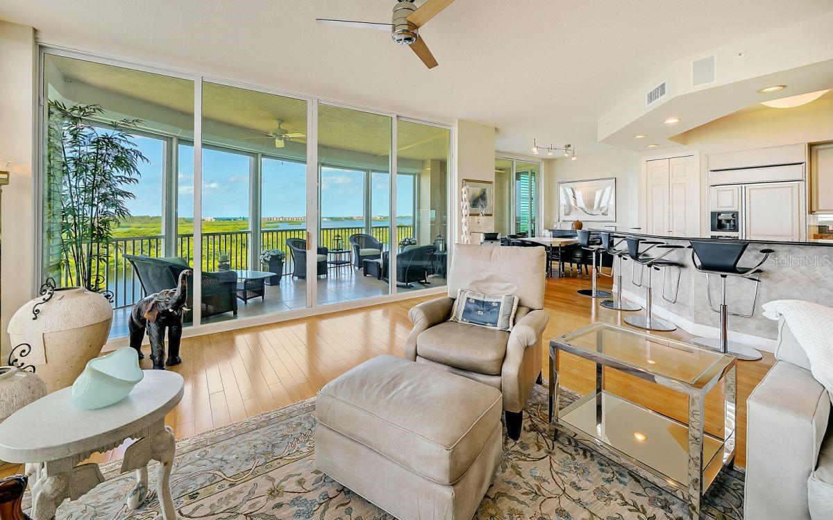393 N POINT RD #801