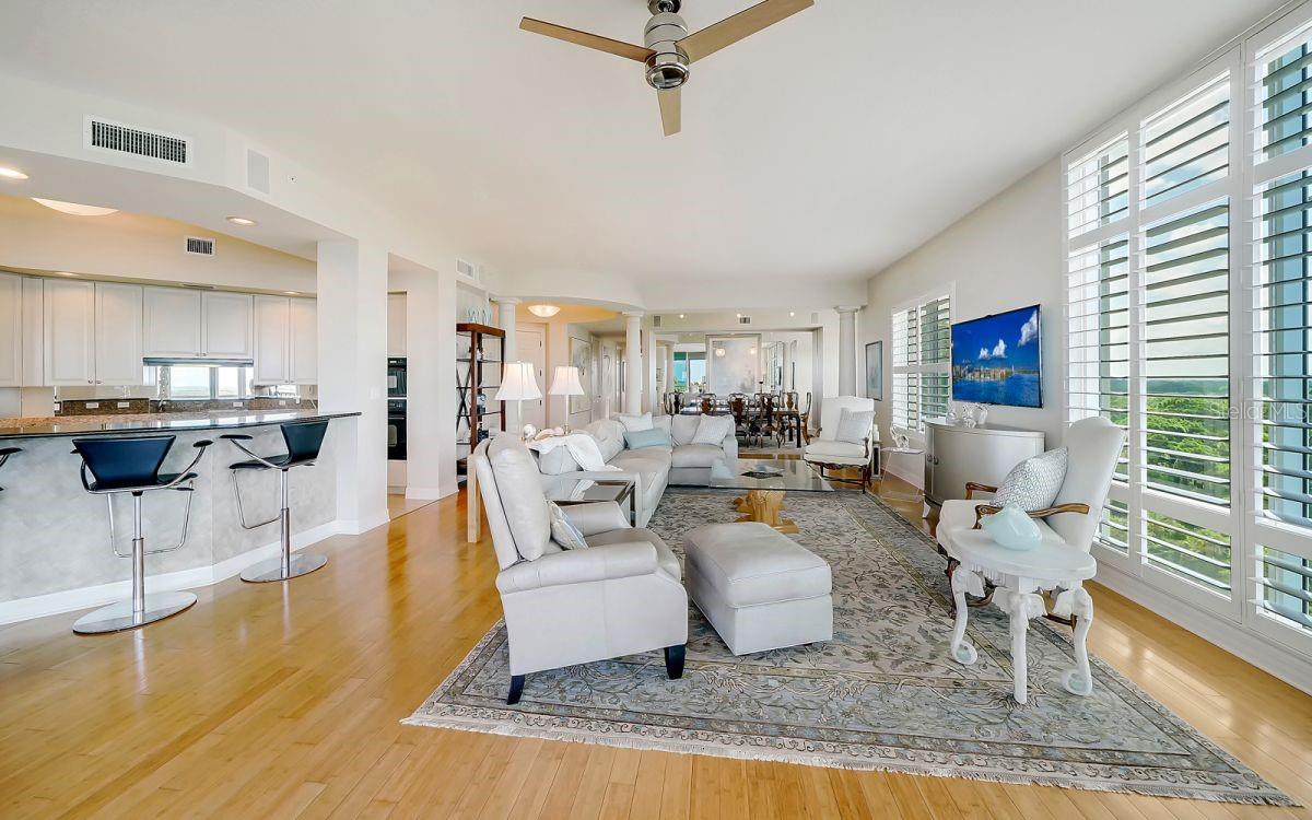 393 N POINT RD #801