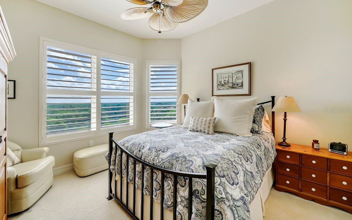 393 N POINT RD #801
