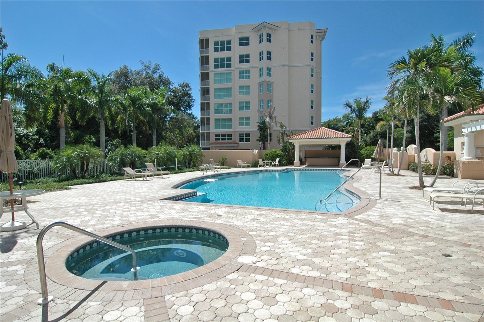 393 N POINT RD #801