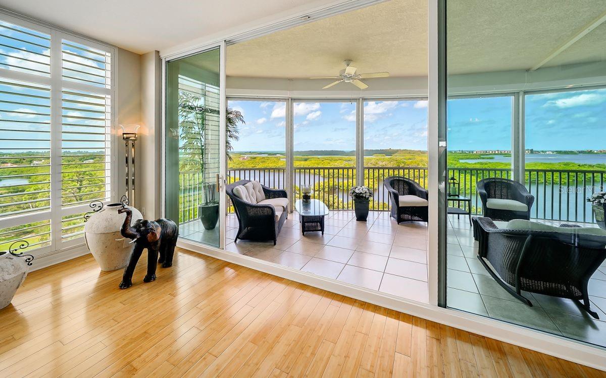 393 N POINT RD #801