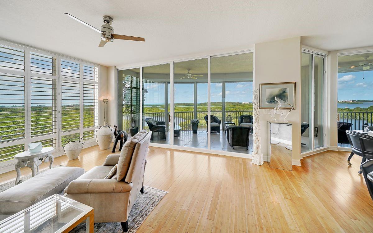 393 N POINT RD #801
