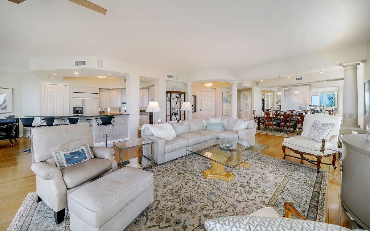 393 N POINT RD #801