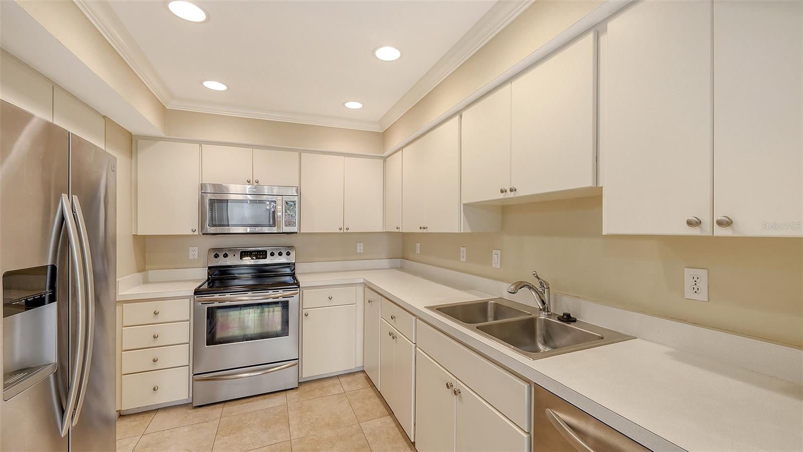 5152 MARSHFIELD LN #117