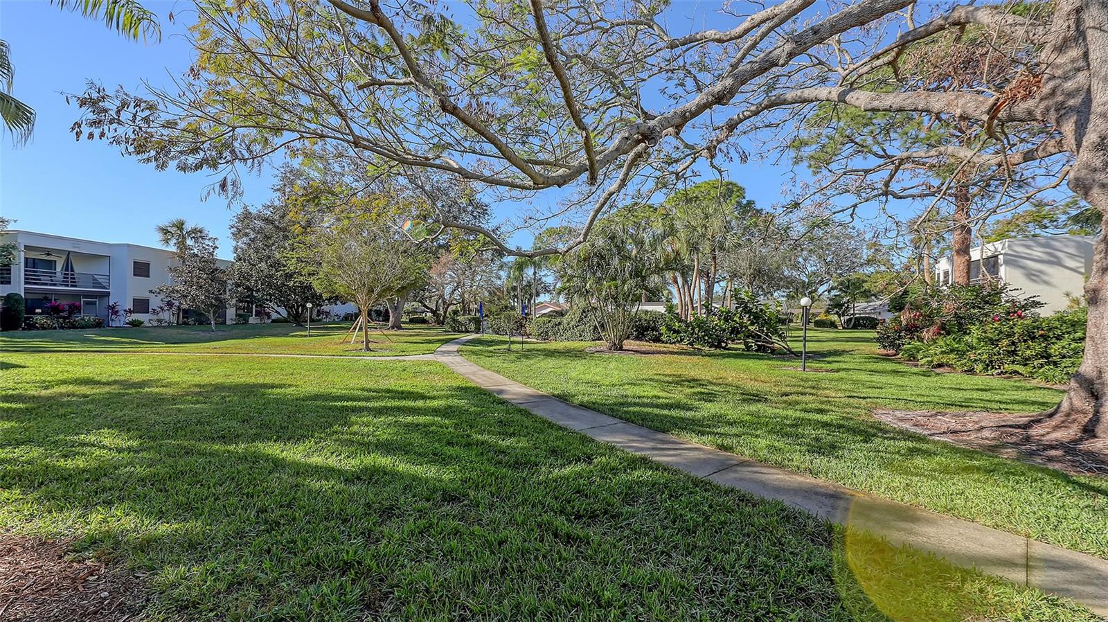 5152 MARSHFIELD LN #117