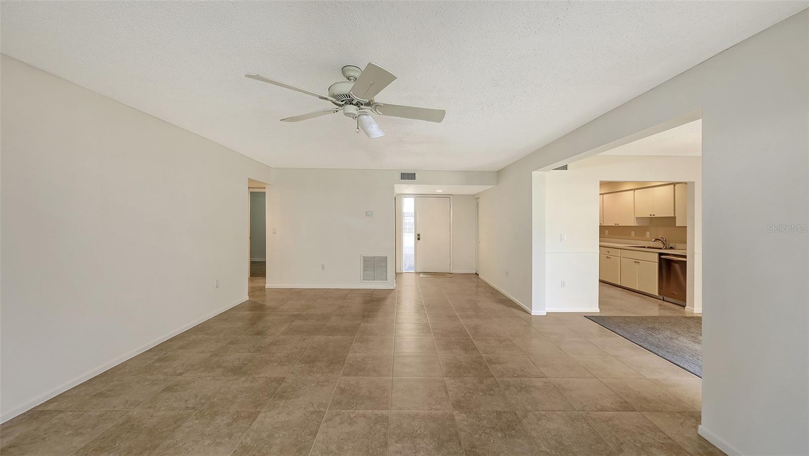 5152 MARSHFIELD LN #117