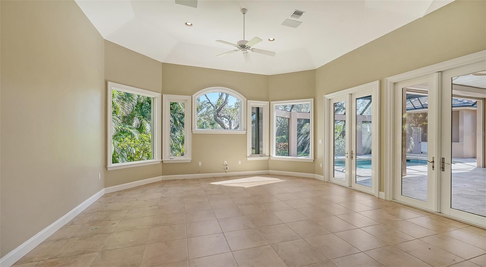 282 SHELL MIDDEN CT