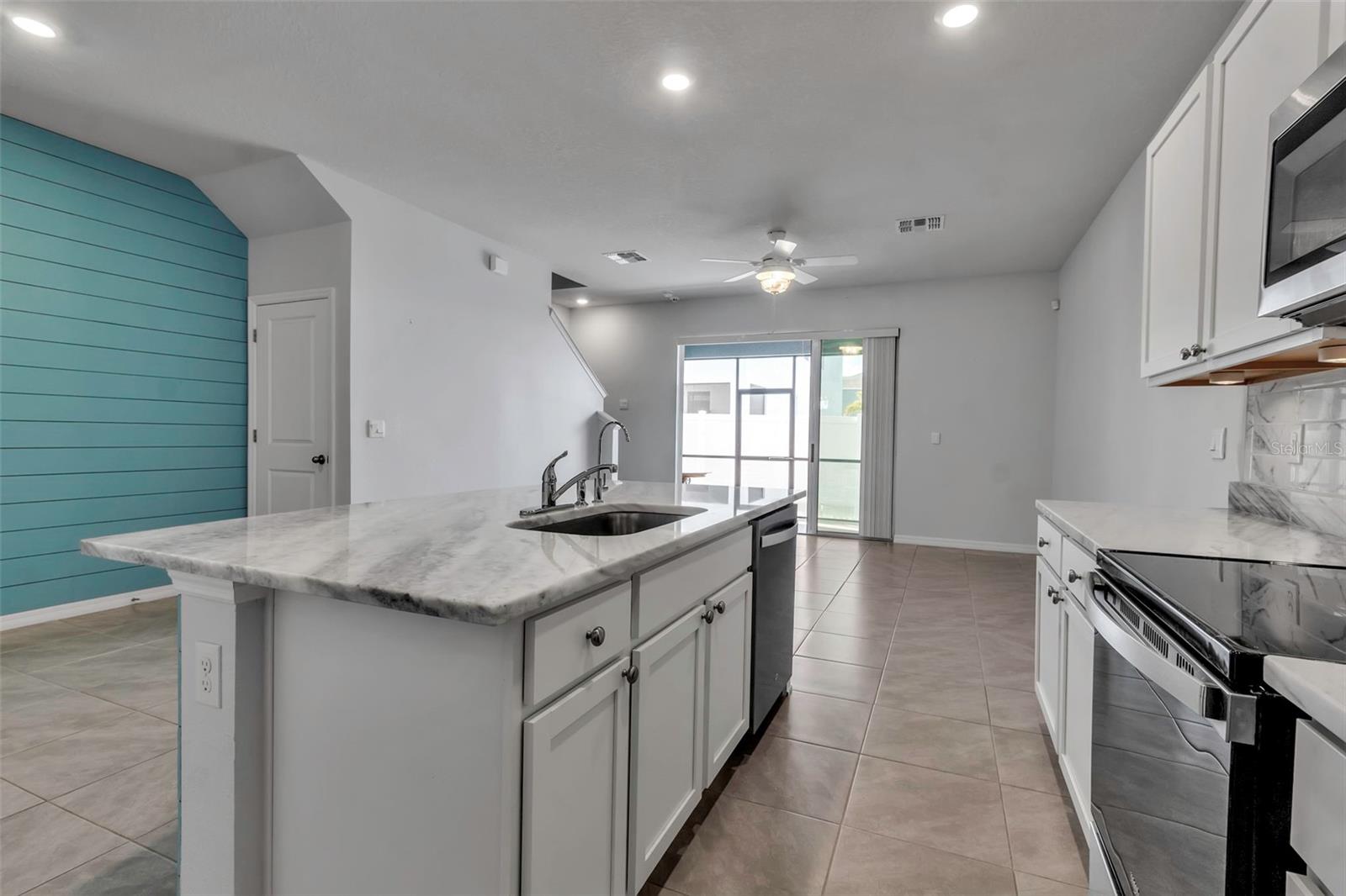 2838 NEWBERN BANKS DR