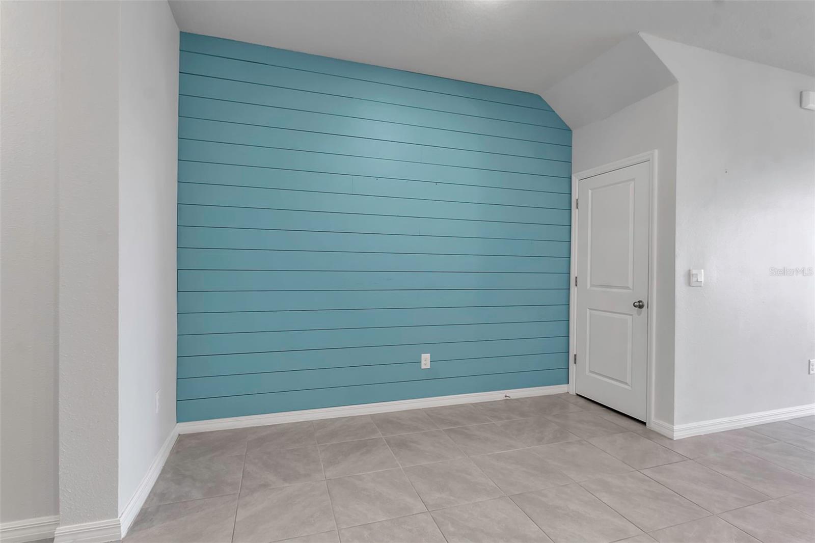 2838 NEWBERN BANKS DR