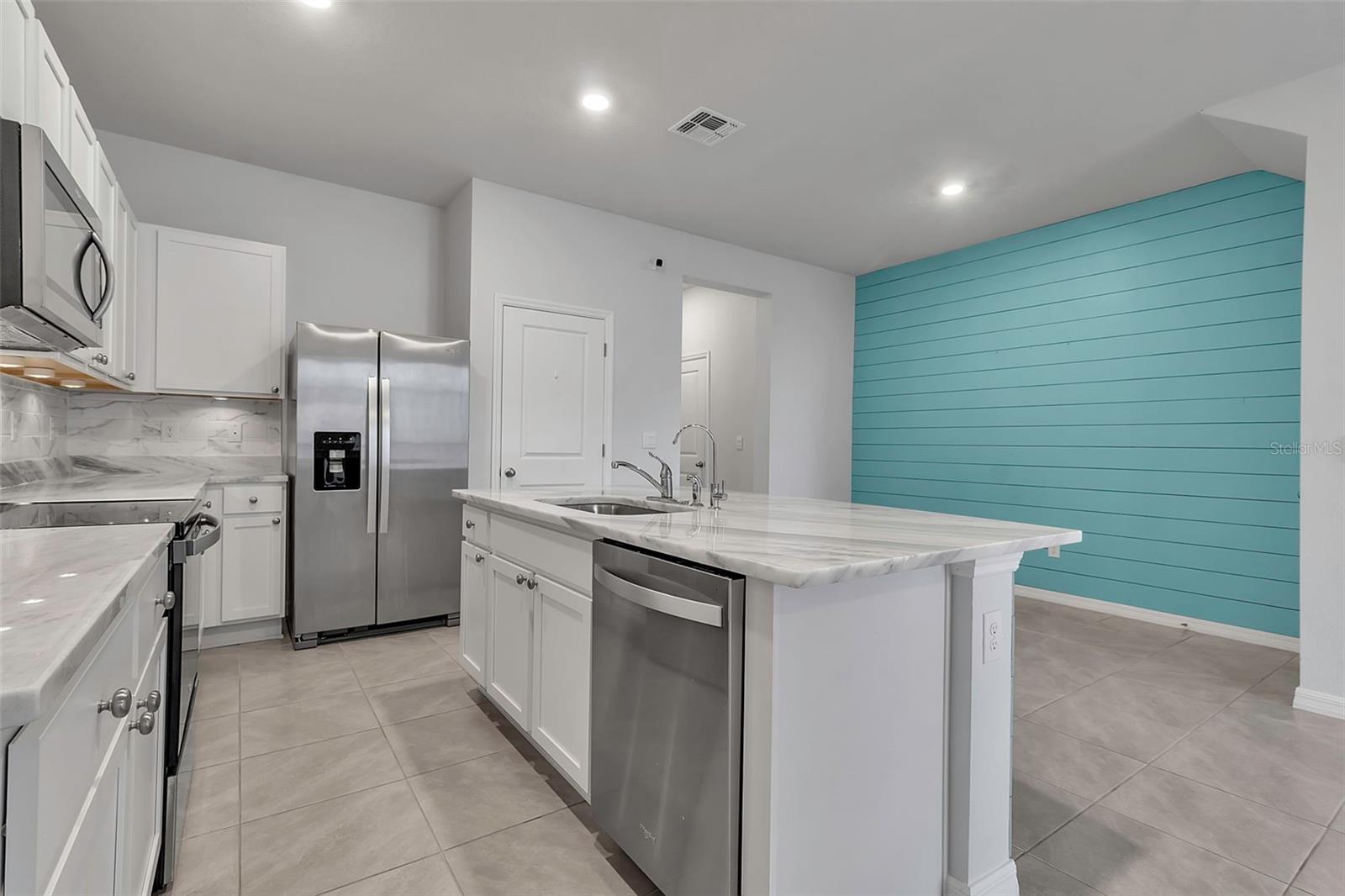 2838 NEWBERN BANKS DR