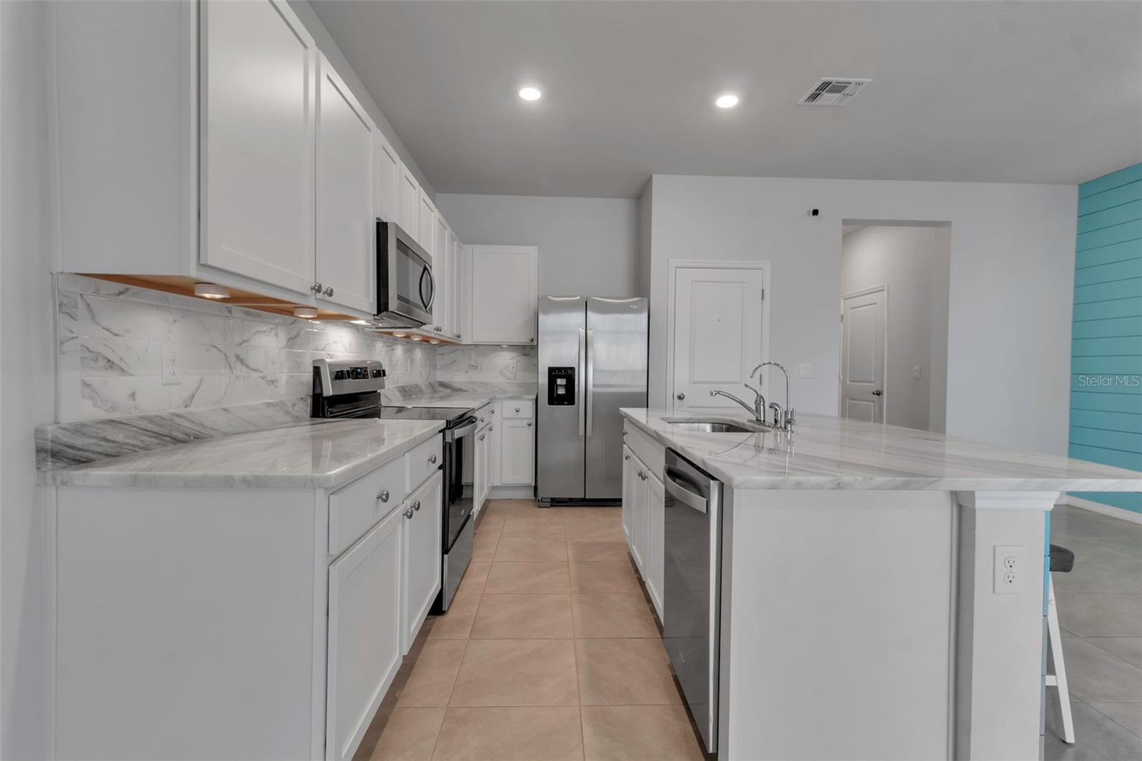 2838 NEWBERN BANKS DR