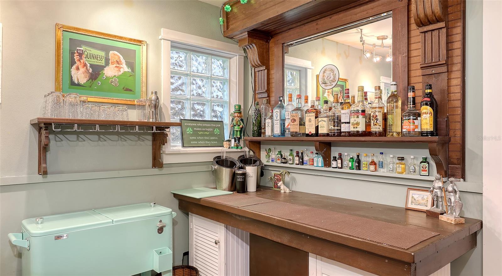 4941 COMMONWEALTH DR