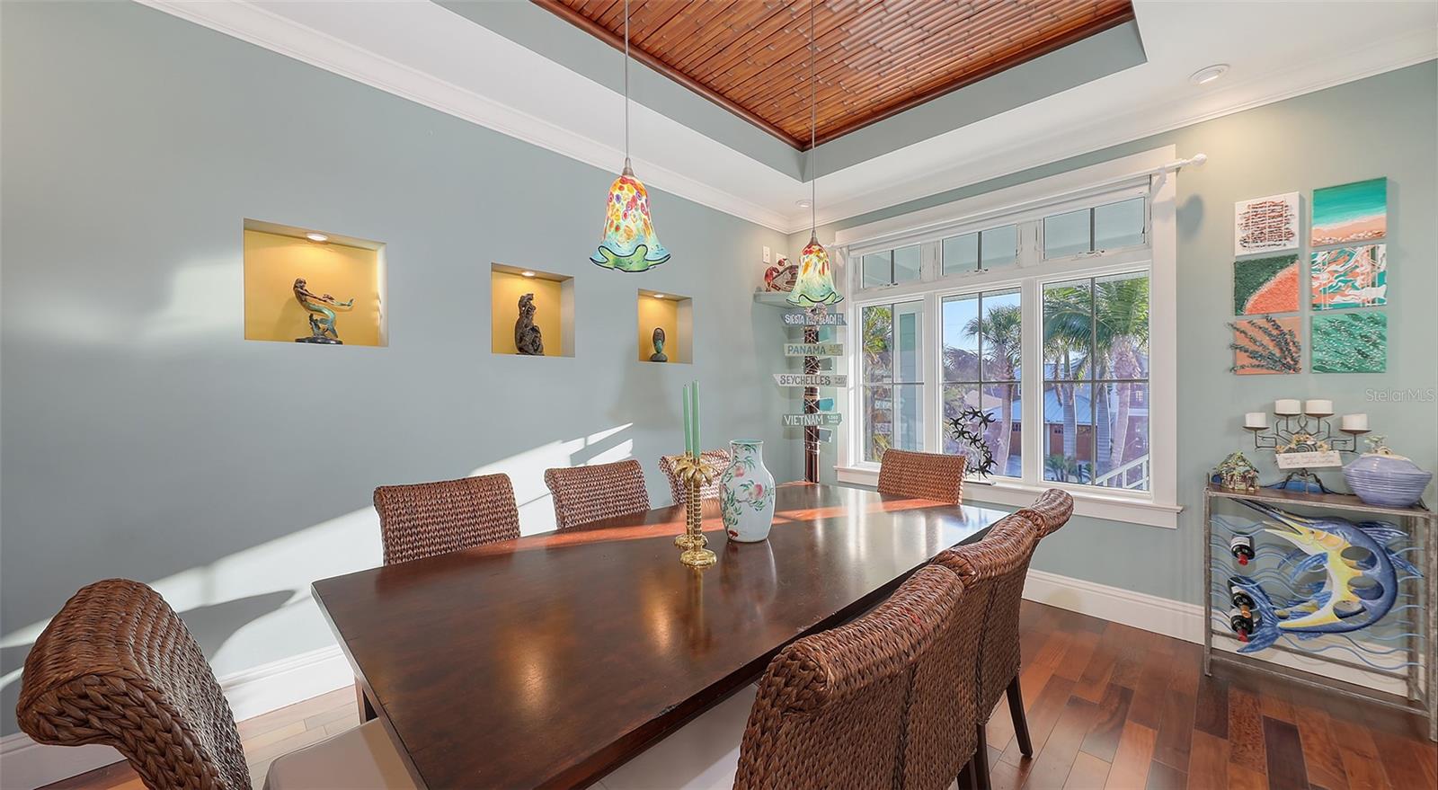 4941 COMMONWEALTH DR