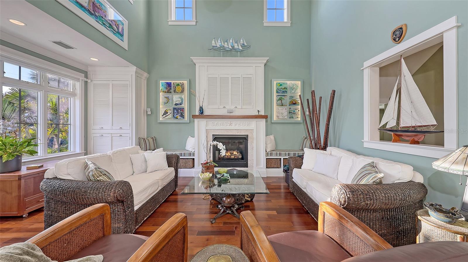 4941 COMMONWEALTH DR