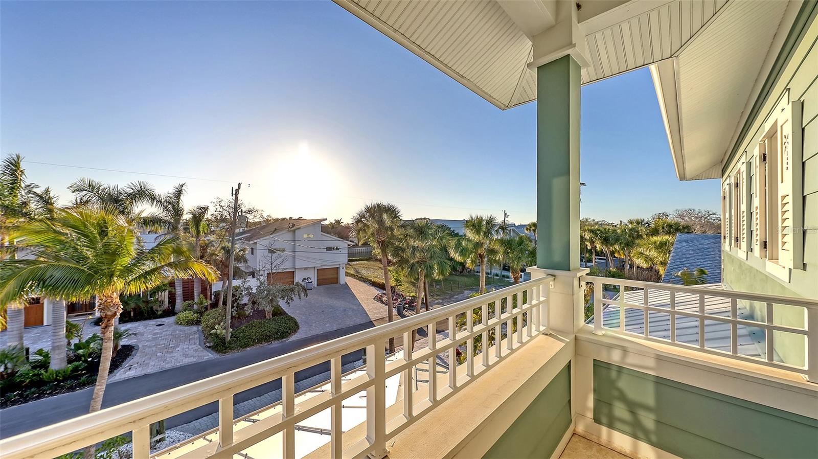 4941 COMMONWEALTH DR