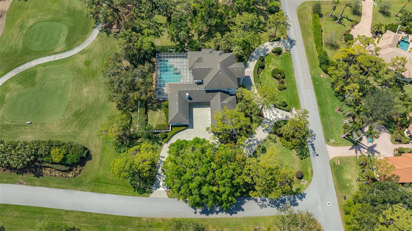916 MACEWEN DR