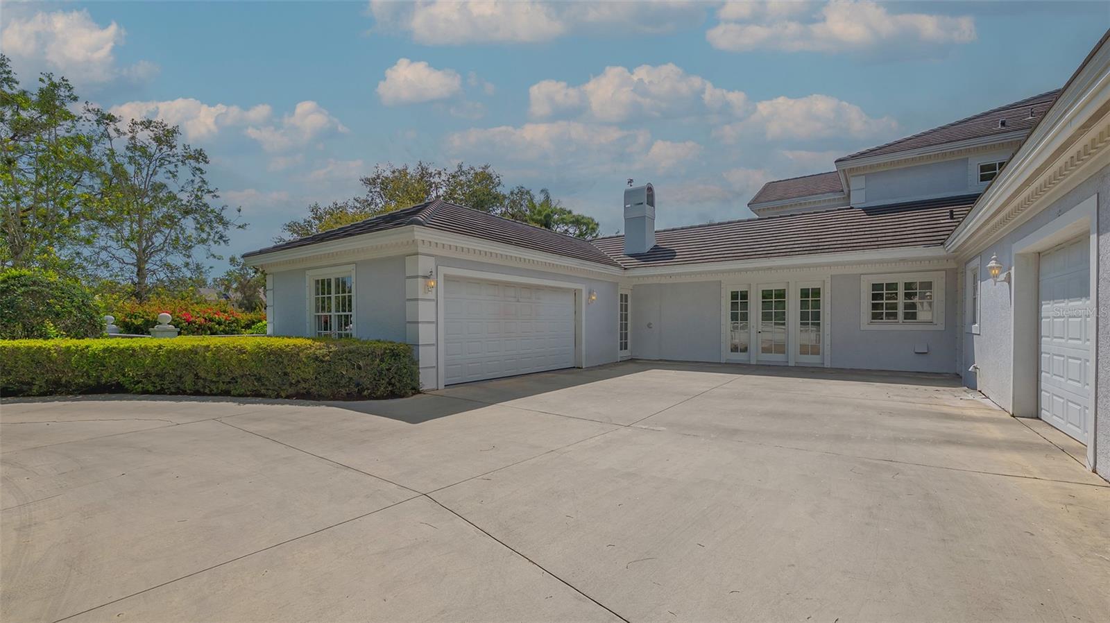 916 MACEWEN DR