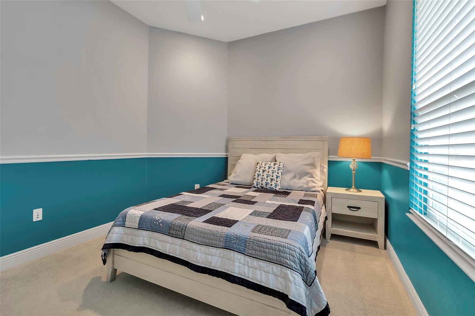 3738 EAGLE HAMMOCK DR